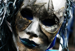 Venetian carnival masks (20 wallpapers)