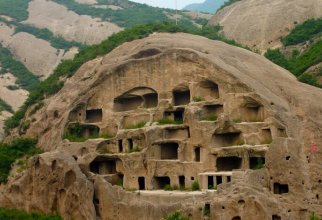 10 тайных городов, которые были найдены учеными в пещерах (10 фото)