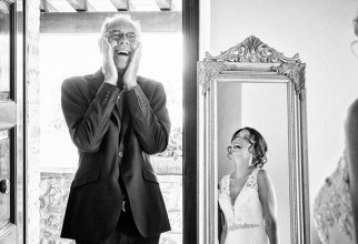 Фото, на которых отцы впервые увидели своих дочерей в свадебных платьях (18 фото)