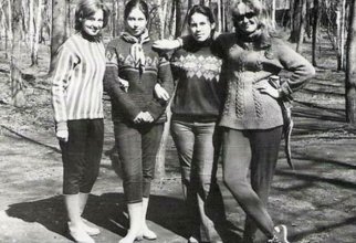 20 ностальгических фото о том, что носила советская молодежь (21 фото)